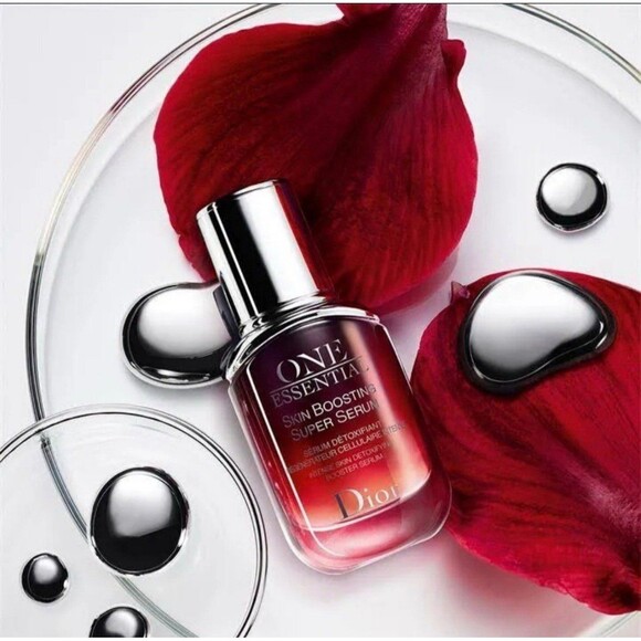 Dior one essential skin booster serum - Picture 3 of 7